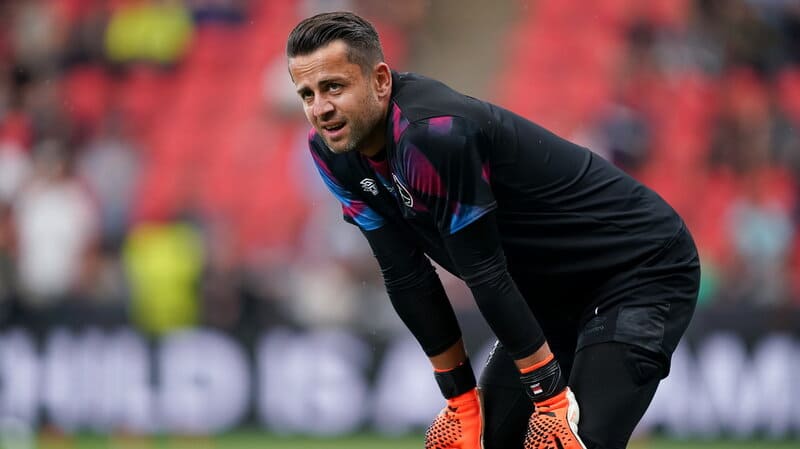 Fabiański có lần đầu khoác áo tuyển Ba Lan vào năm 2006