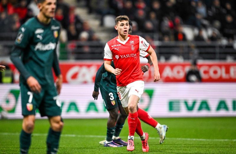 Anh từng gây ấn tượng mạnh trong màu áo Corinthians trước khi sang châu Âu
